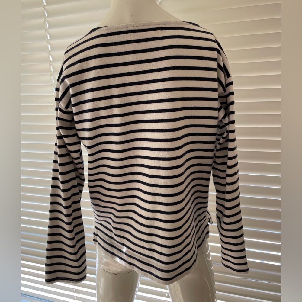Everlane Modern Breton Tee, women’s size medium, navy and bone striped